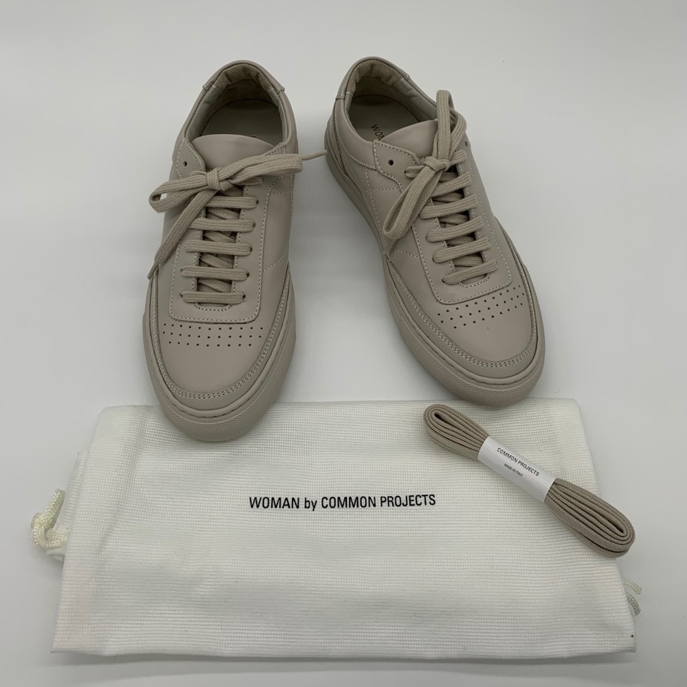 COMMON PROJECTS Resort Low-Top Classic Sneaker - Picture 2 of 13